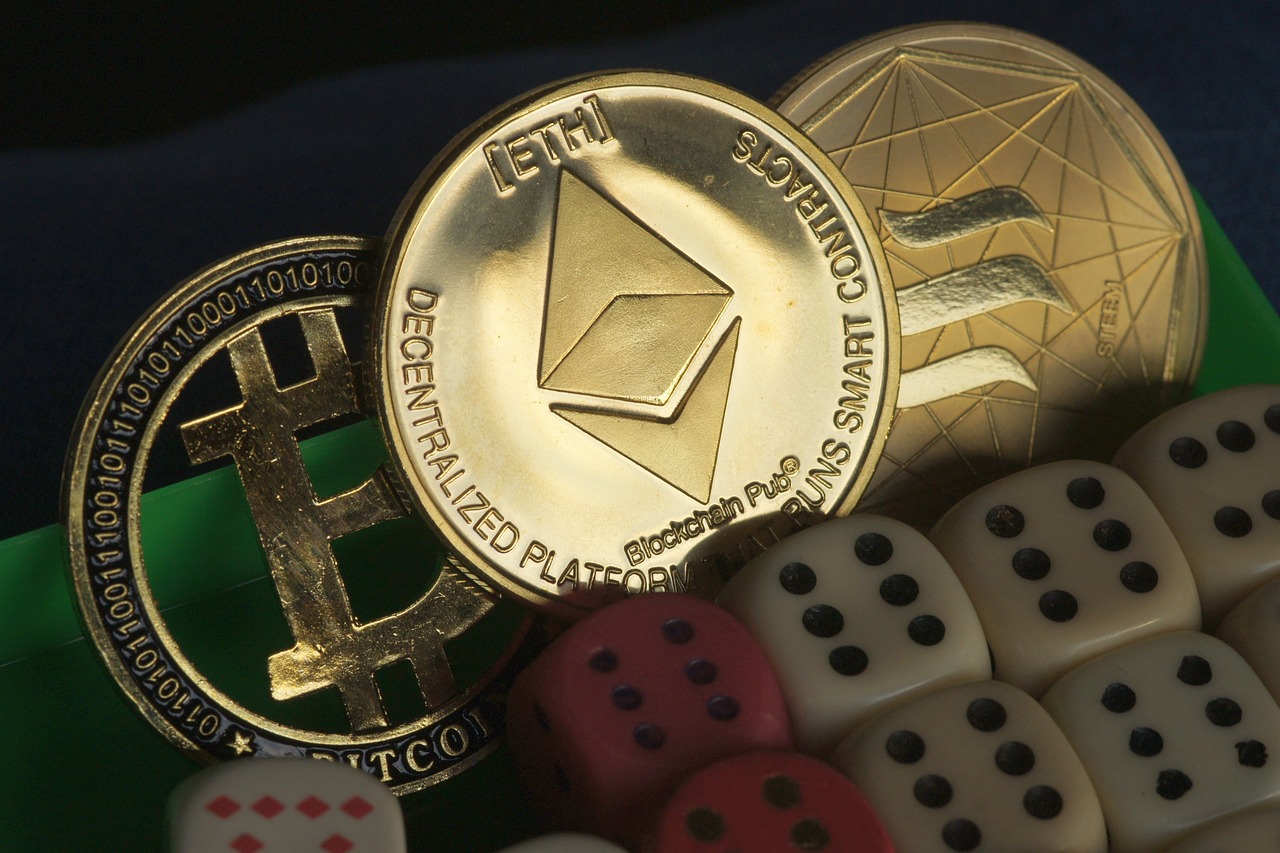 余弦：Hyperliquid上50倍杠杆巨鲸再以452万USDC做多ETH！爆仓价1391美元